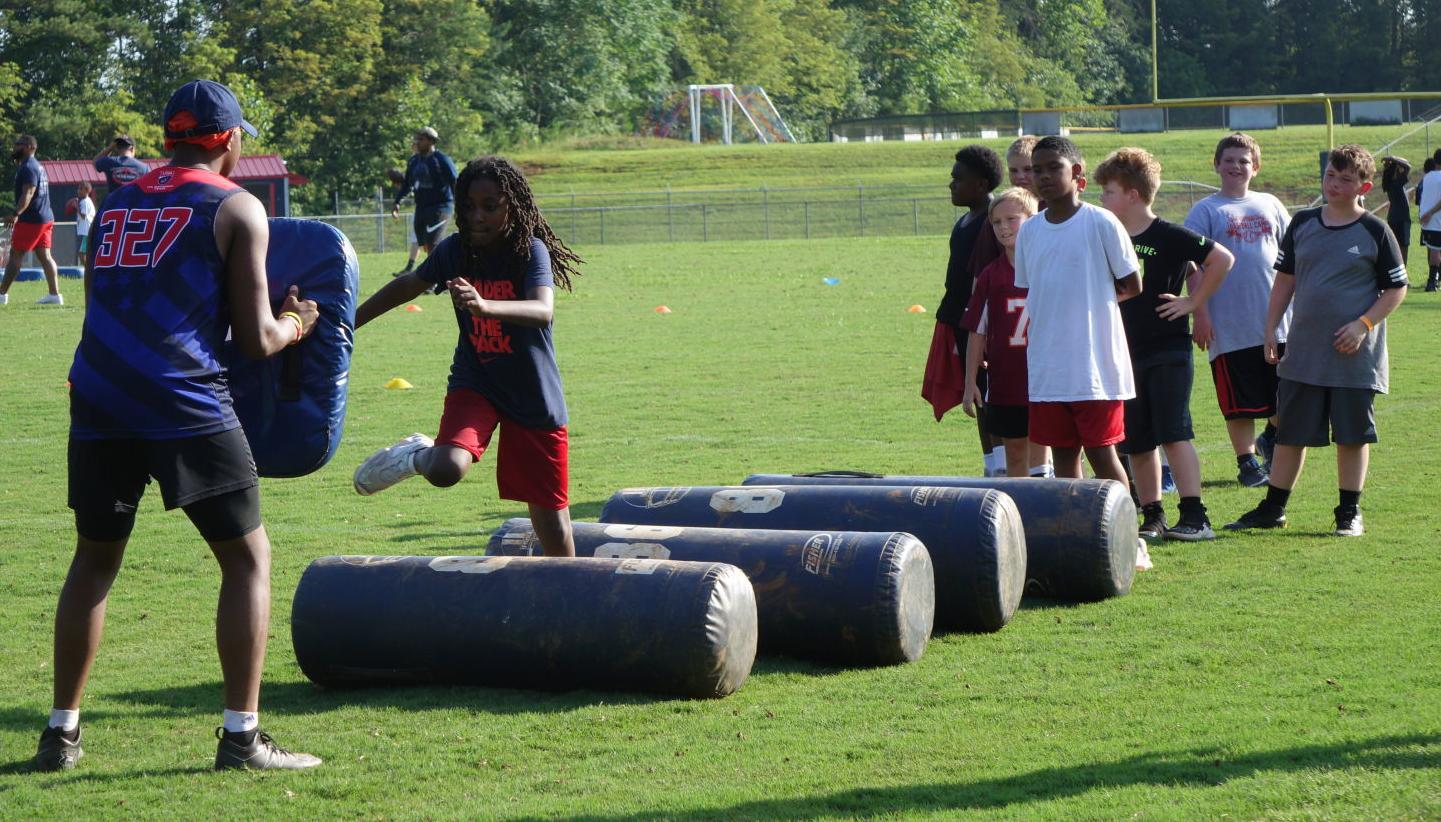 Magna Vista football camp